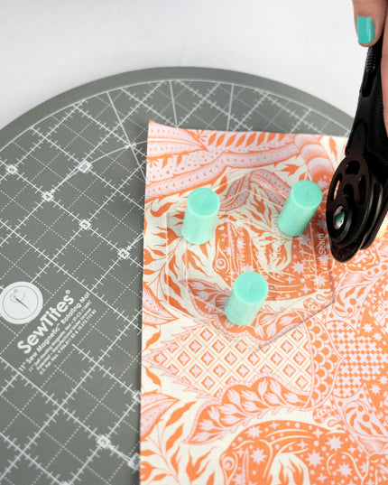 Sew Magnetic 11" Rotating Self-Healing Cutting Mat